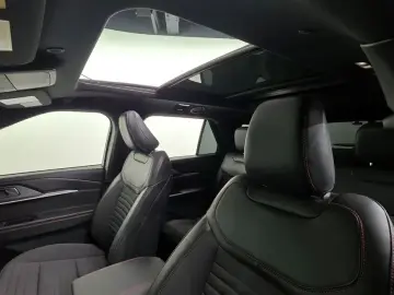 2025 Ford Explorer с пробегом 7 416 км