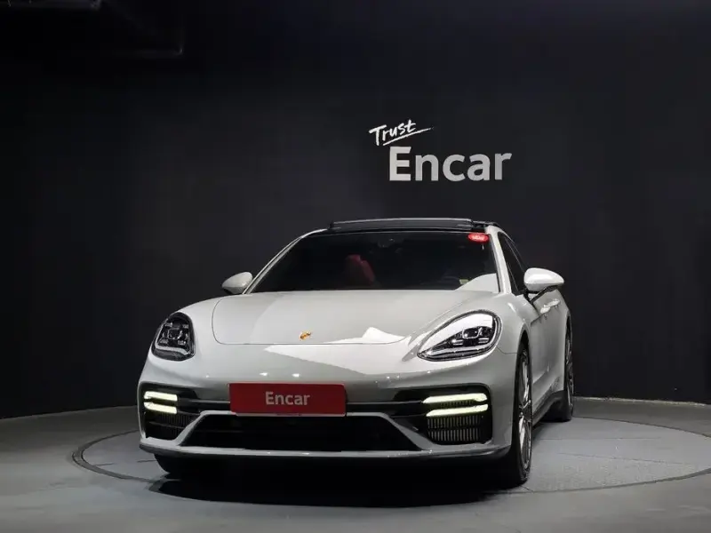2022 Porsche Panamera с пробегом 23 140 км