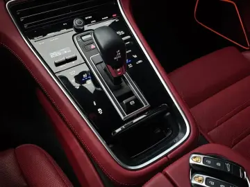 2022 Porsche Panamera с пробегом 23 140 км