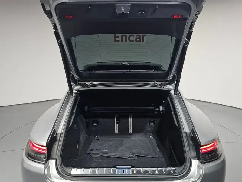 2021 Porsche Panamera с пробегом 48 223 км