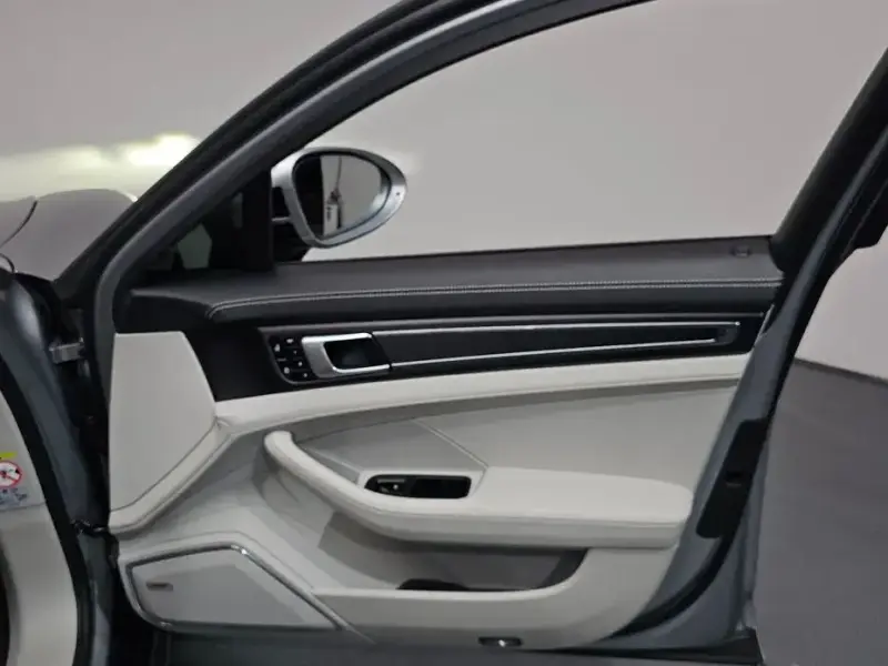 2021 Porsche Panamera с пробегом 48 223 км
