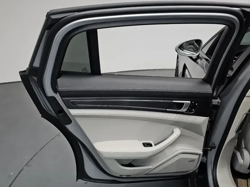 2021 Porsche Panamera с пробегом 48 223 км