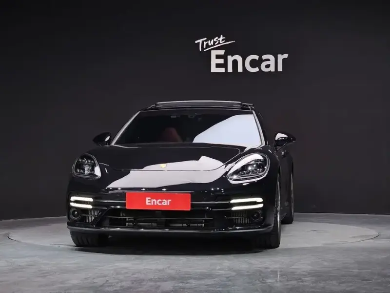 2023 Porsche Panamera с пробегом 15 650 км