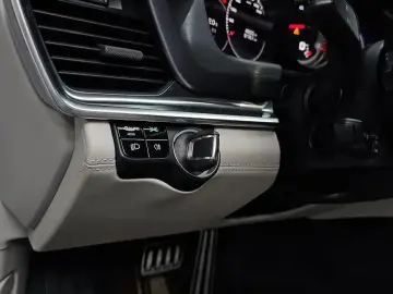 2021 Porsche Panamera с пробегом 48 223 км
