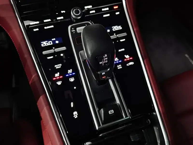 2023 Porsche Panamera с пробегом 15 650 км