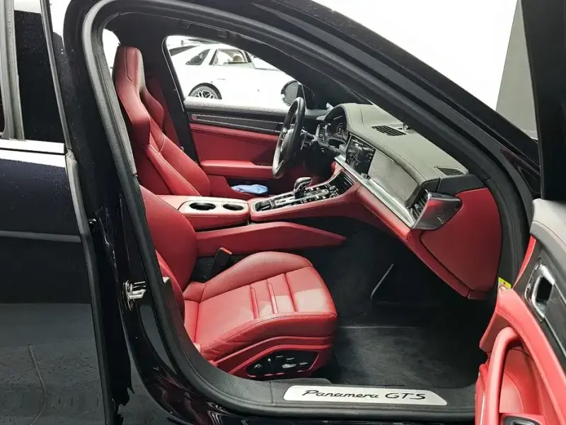 2023 Porsche Panamera с пробегом 15 650 км