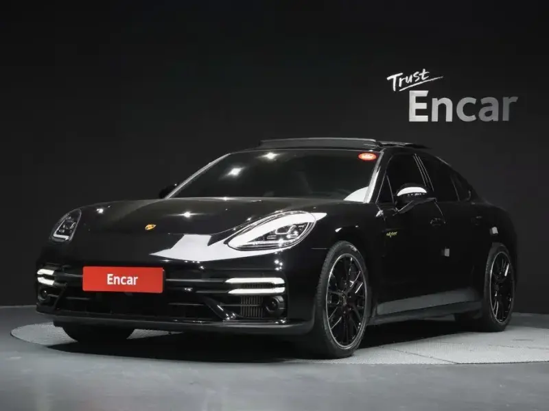 2023 Porsche Panamera с пробегом 23 477 км