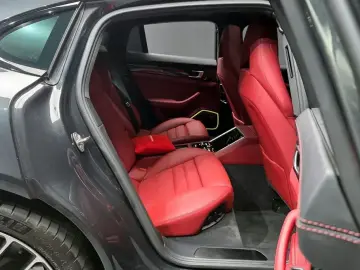 2023 Porsche Panamera с пробегом 38 710 км