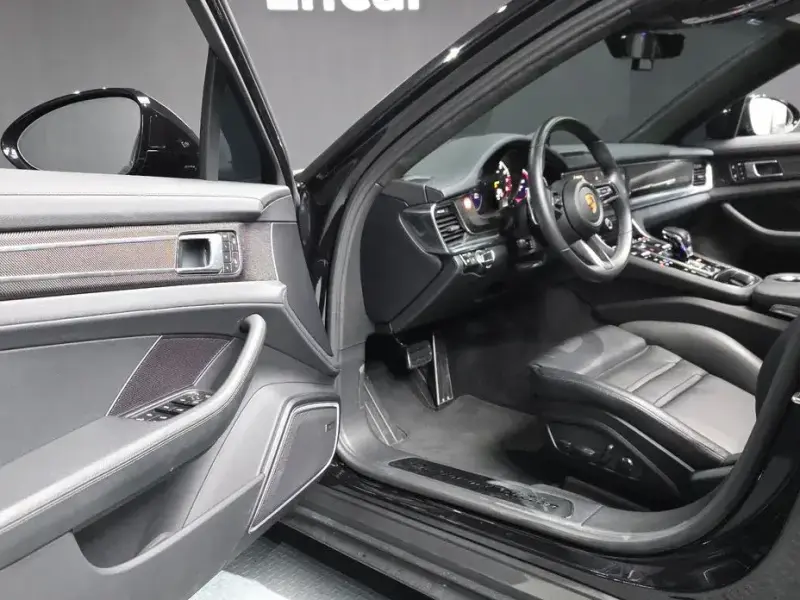 2023 Porsche Panamera с пробегом 23 477 км