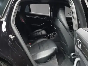 2023 Porsche Panamera с пробегом 23 477 км