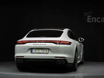 2021 Porsche Panamera с пробегом 21 190 км