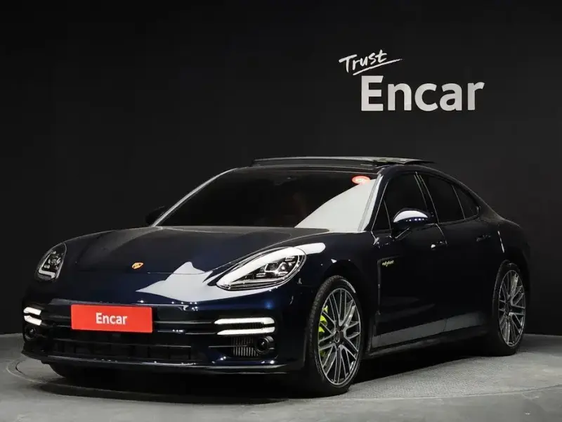 2023 Porsche Panamera с пробегом 43 804 км
