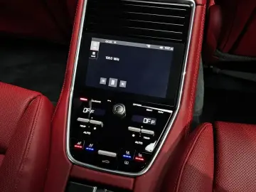 2023 Porsche Panamera с пробегом 43 804 км