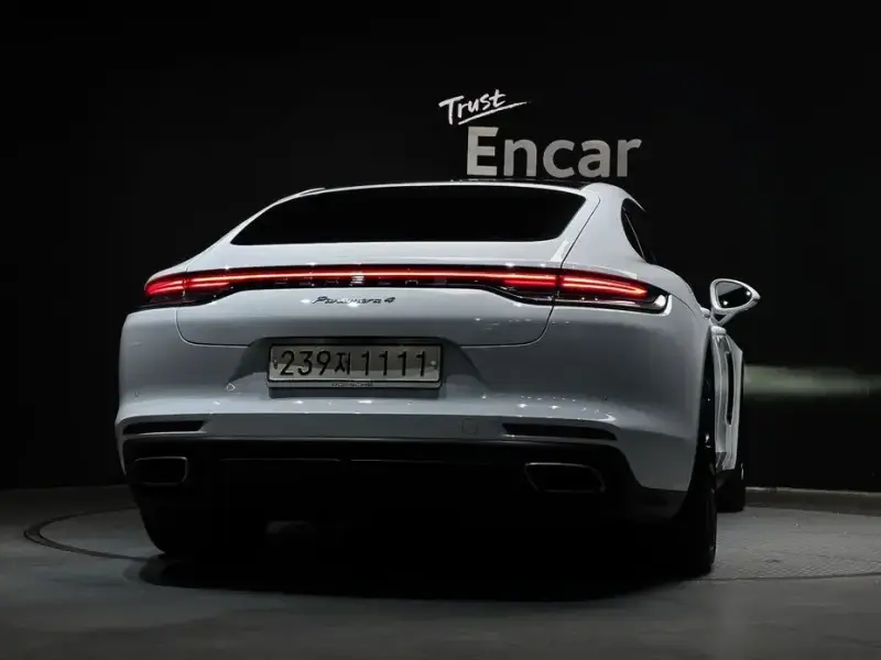 2021 Porsche Panamera с пробегом 52 913 км