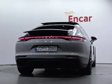 2022 Porsche Panamera с пробегом 26 329 км