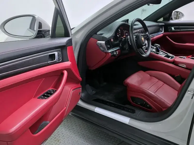 2022 Porsche Panamera с пробегом 26 329 км