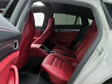 2022 Porsche Panamera с пробегом 26 329 км