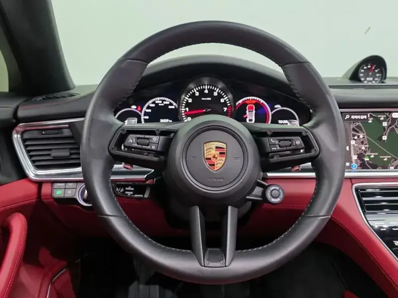 2022 Porsche Panamera с пробегом 26 329 км