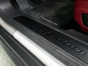 2022 Porsche Panamera с пробегом 26 329 км