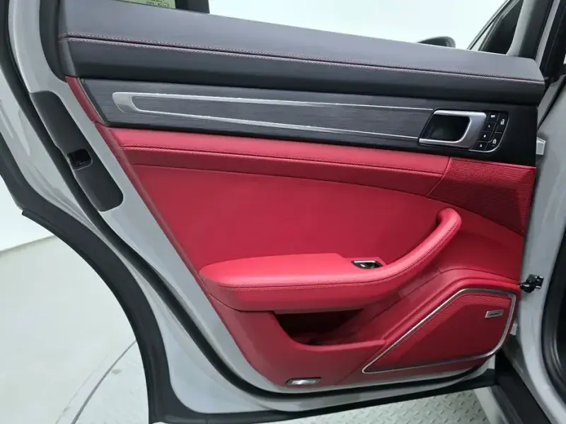 2022 Porsche Panamera с пробегом 26 329 км
