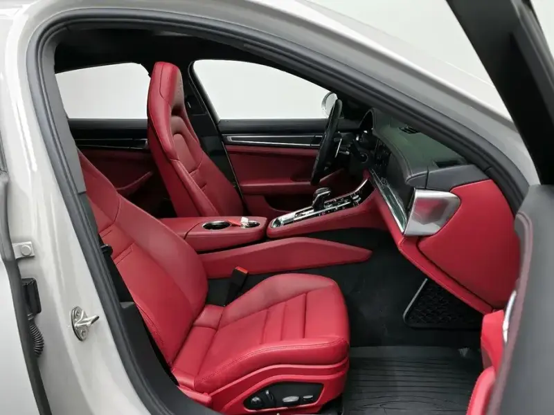 2022 Porsche Panamera с пробегом 26 329 км