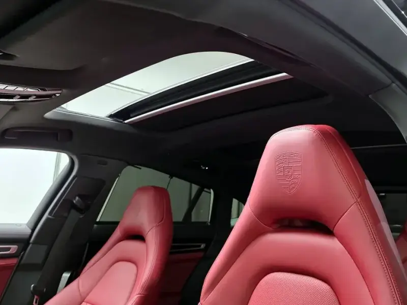2022 Porsche Panamera с пробегом 26 329 км