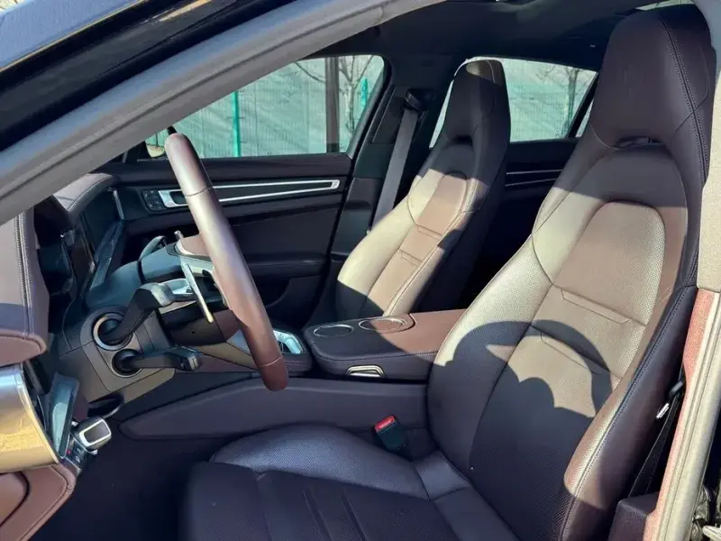 2022 Porsche Panamera с пробегом 36 000 км