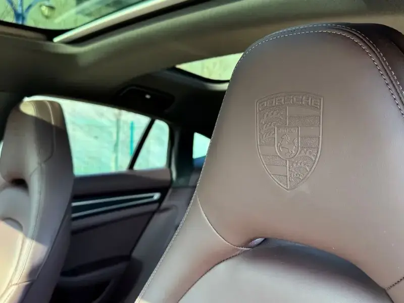 2022 Porsche Panamera с пробегом 36 000 км