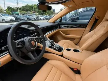 2022 Porsche Panamera с пробегом 30 168 км