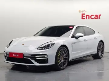 2023 Porsche Panamera с пробегом 36 284 км