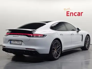 2023 Porsche Panamera с пробегом 36 284 км