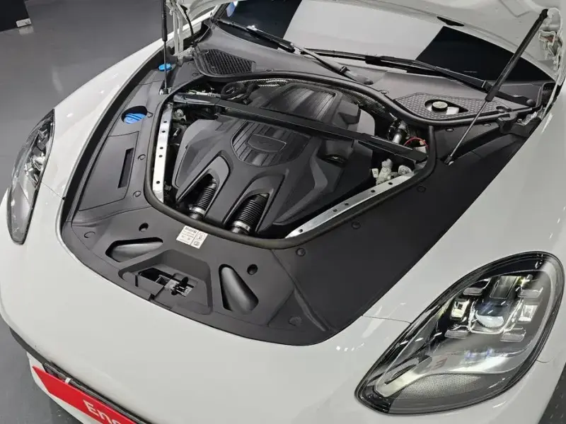 2023 Porsche Panamera с пробегом 36 284 км