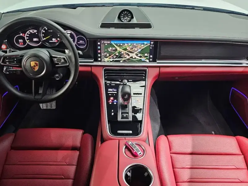 2023 Porsche Panamera с пробегом 36 284 км