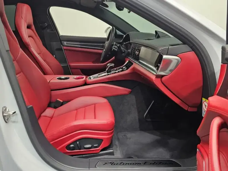 2023 Porsche Panamera с пробегом 36 284 км
