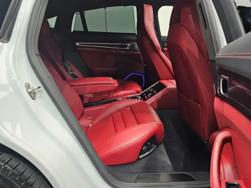 2023 Porsche Panamera с пробегом 36 284 км
