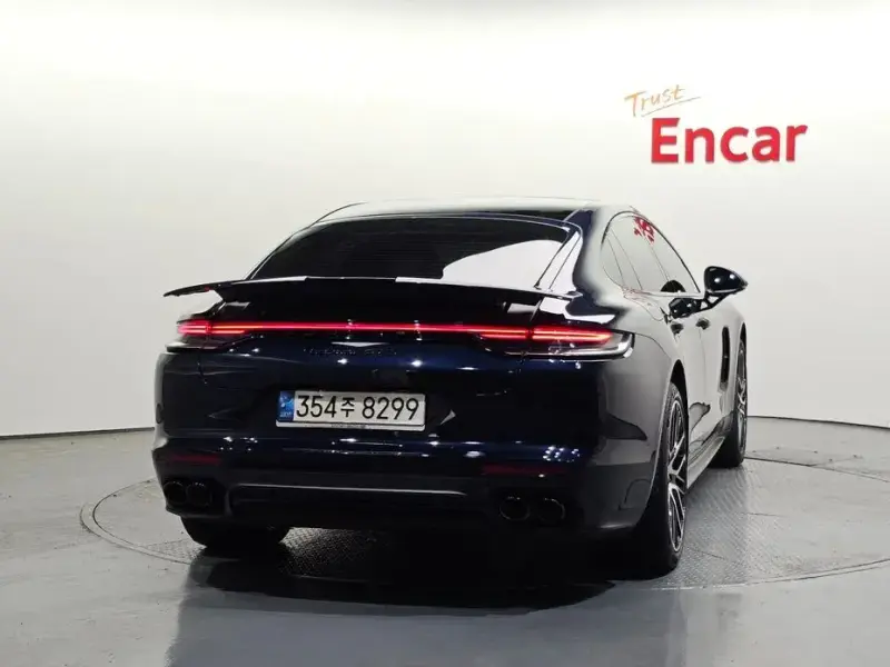 2021 Porsche Panamera с пробегом 19 457 км