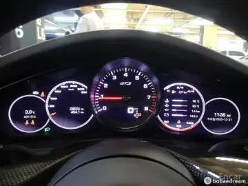 2023 Porsche Panamera с пробегом 28 000 км