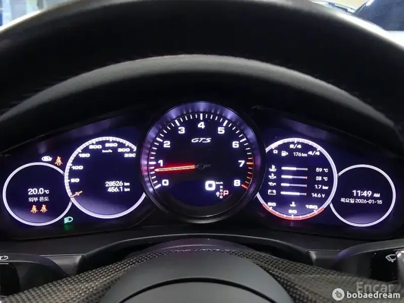 2023 Porsche Panamera с пробегом 28 000 км
