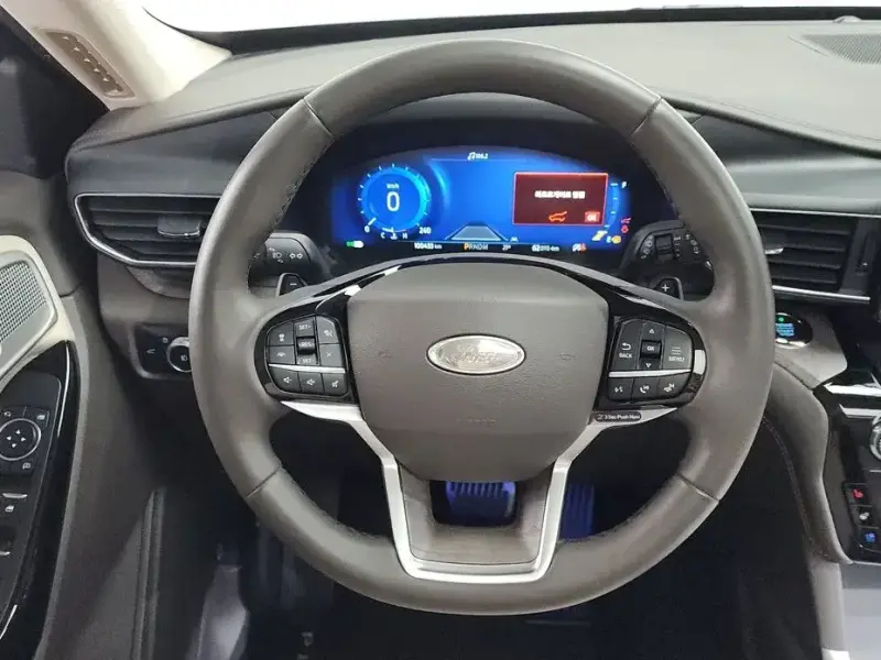 2021 Ford Explorer с пробегом 100 433 км