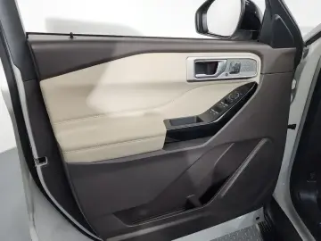 2021 Ford Explorer с пробегом 100 433 км
