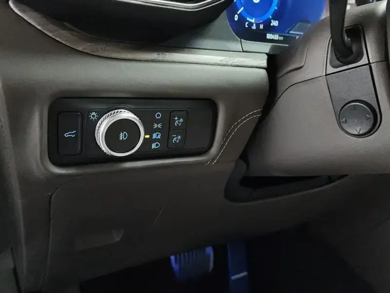 2021 Ford Explorer с пробегом 100 433 км