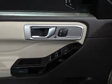 2022 Ford Explorer с пробегом 107 790 км