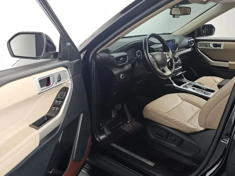 2022 Ford Explorer с пробегом 64 509 км