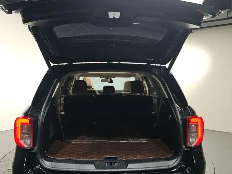 2022 Ford Explorer с пробегом 64 509 км