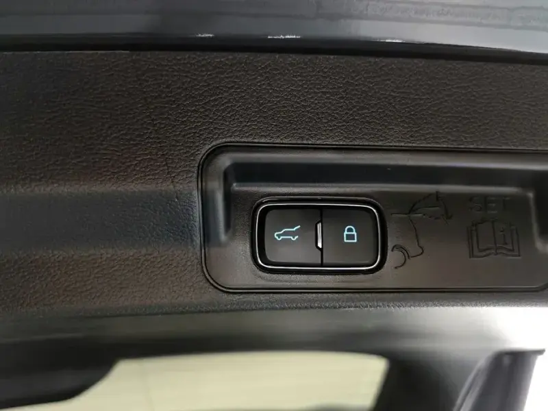 2021 Ford Explorer с пробегом 21 556 км