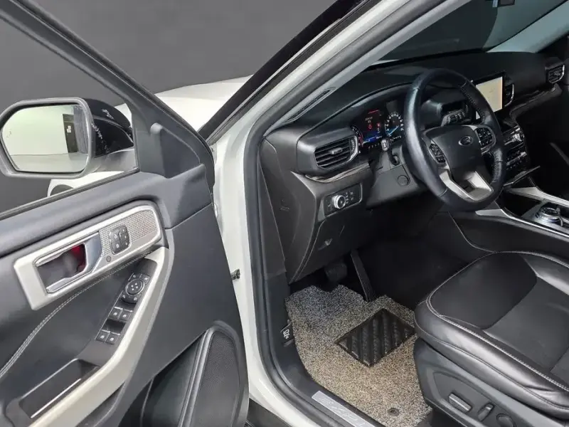 2022 Ford Explorer с пробегом 64 686 км