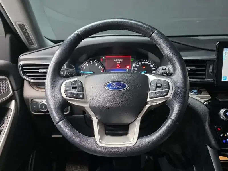 2022 Ford Explorer с пробегом 64 686 км