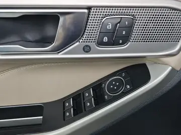 2021 Ford Explorer с пробегом 24 843 км
