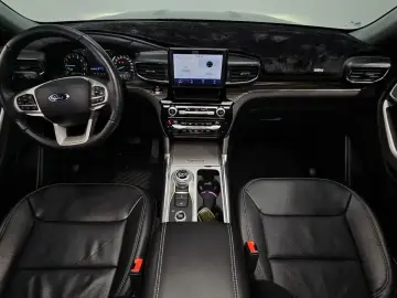 2021 Ford Explorer с пробегом 42 439 км