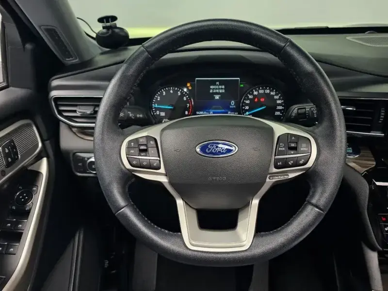 2021 Ford Explorer с пробегом 54 285 км